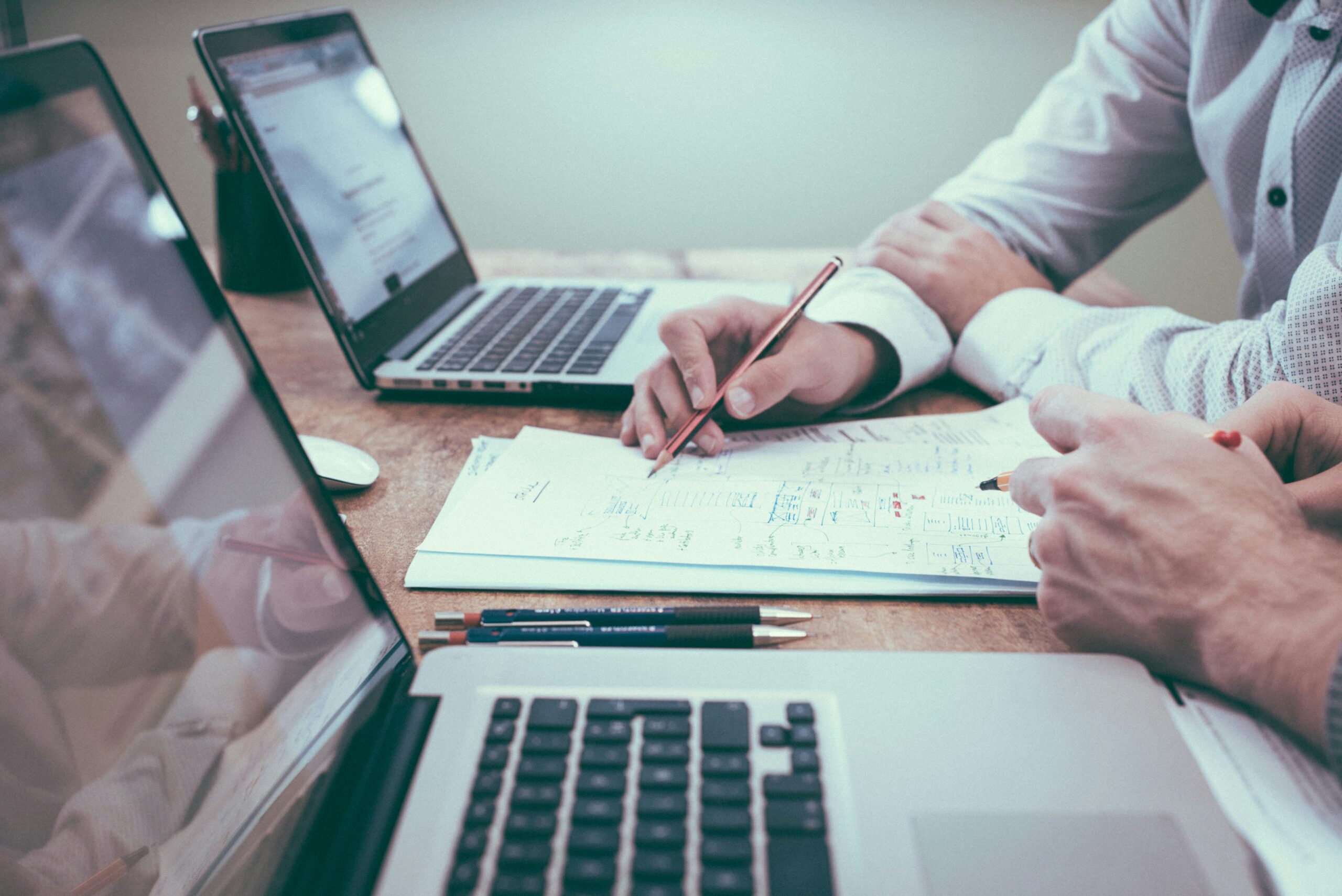 Informazioni commerciali e normative
